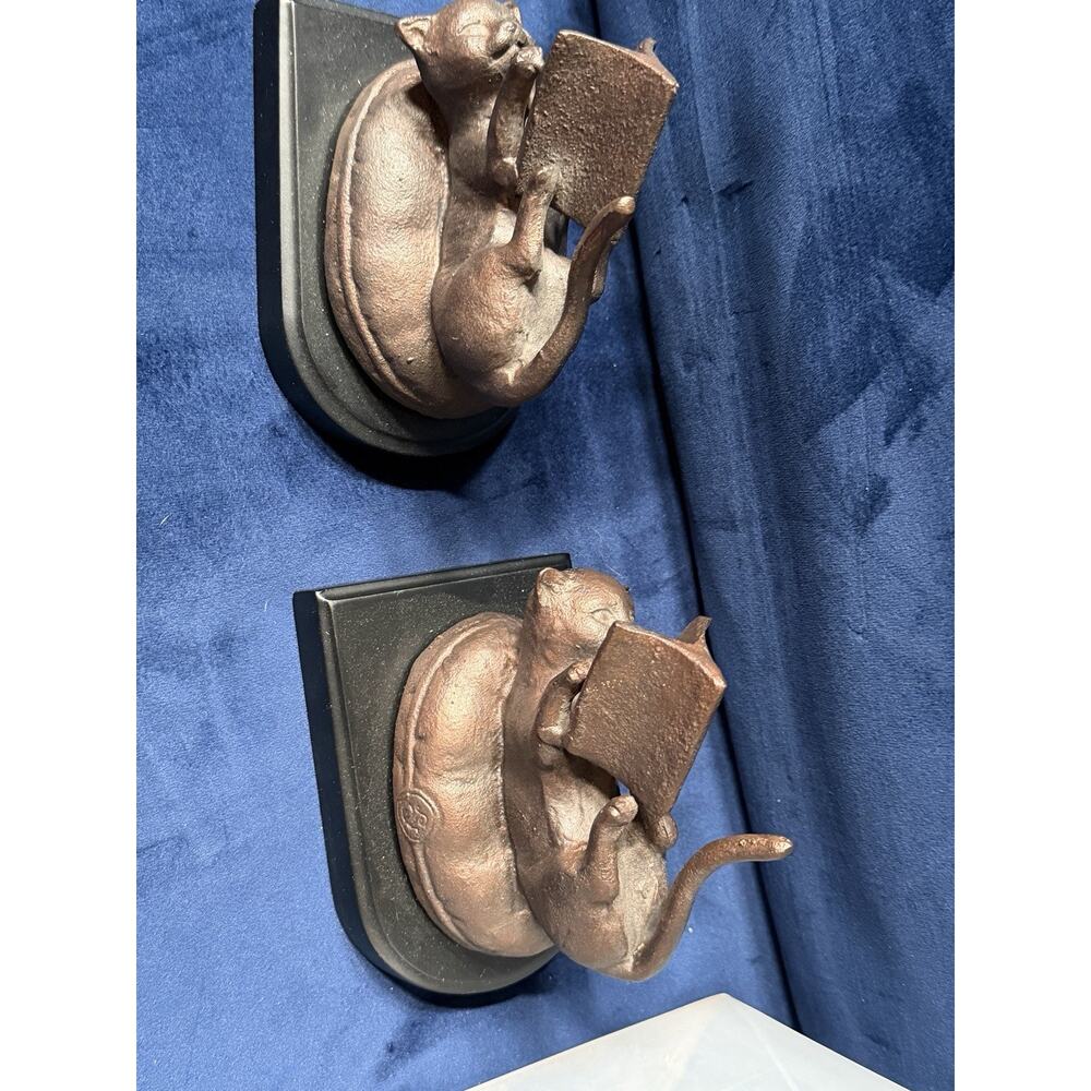 Vintage SPI Solid Brass CURIOUS CATS on Cushion Reading Books Bookends Set‎ - Picture 2 of 7